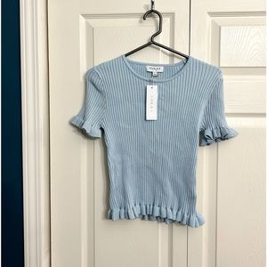 NWT GILLI Cropped Sweater Top Size Large